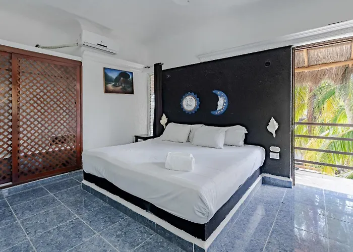 Mayan Art Boutique - 10th Ave Hotel Playa del Carmen